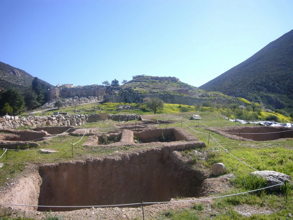 Grave Circle B (Mycenae), Aegean Civilizations