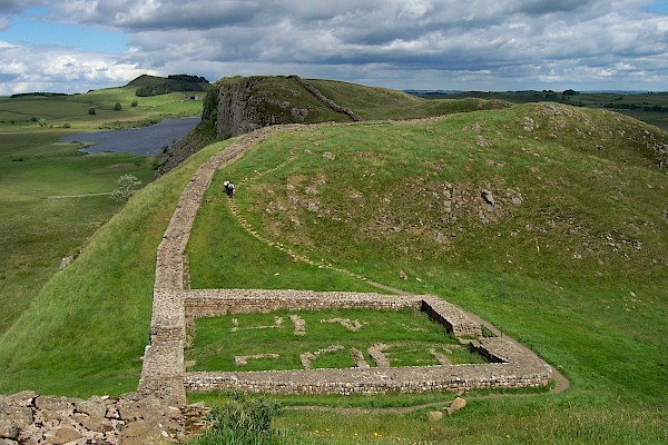 Hadrians Wall, England | Obelisk Art History